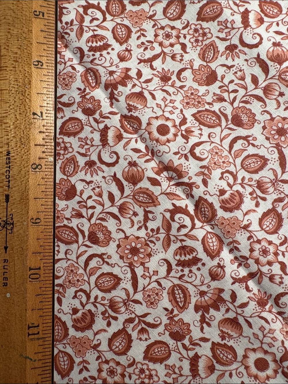 Vintage quilting Rust Floral Cotton Fabric - Small-Scale Vine Print 44 x 36 VV